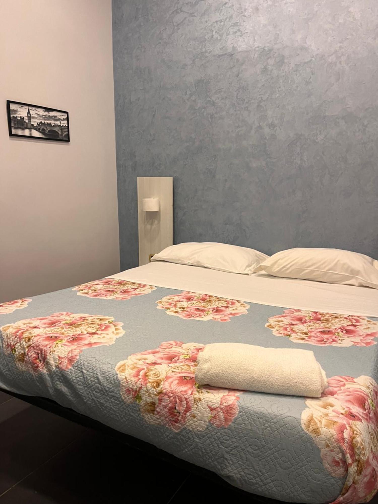 Oceania Hotels Napoli Luaran gambar
