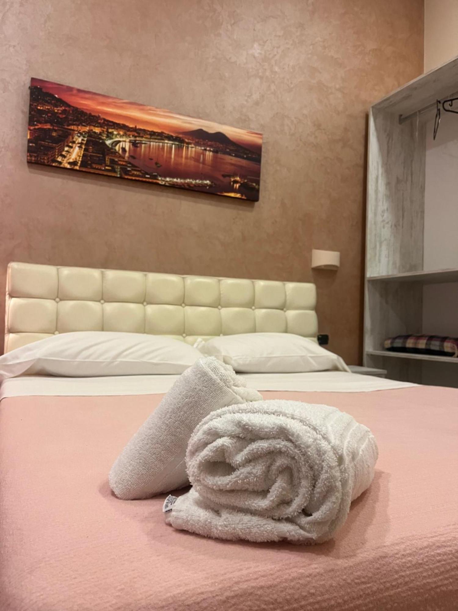Oceania Hotels Napoli Luaran gambar