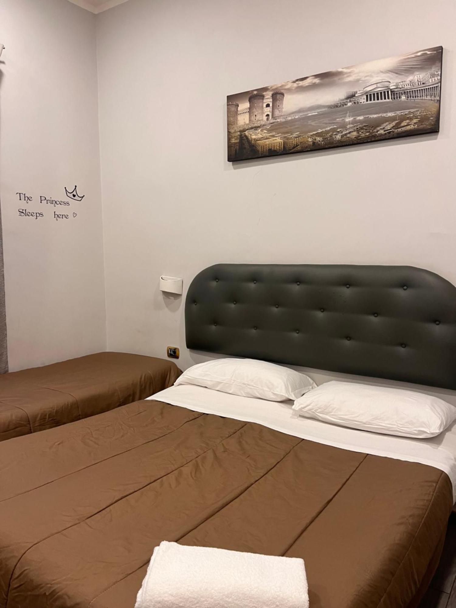 Oceania Hotels Napoli Luaran gambar