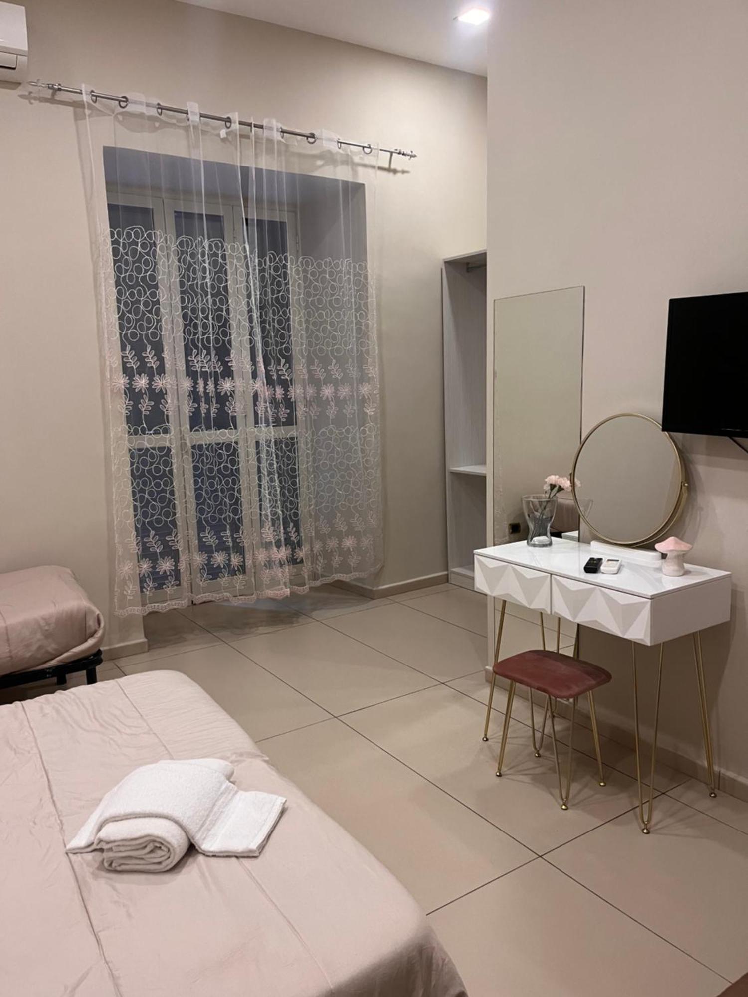 Oceania Hotels Napoli Luaran gambar