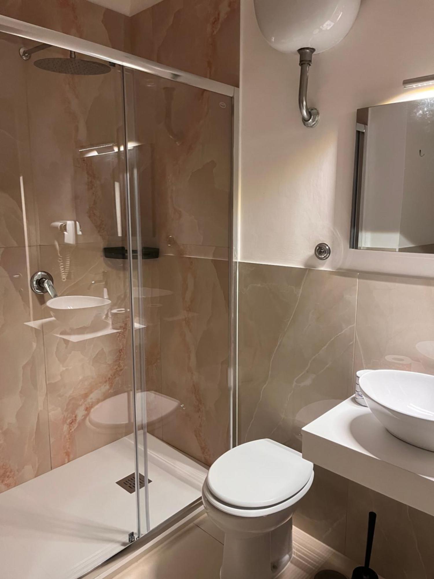 Oceania Hotels Napoli Luaran gambar
