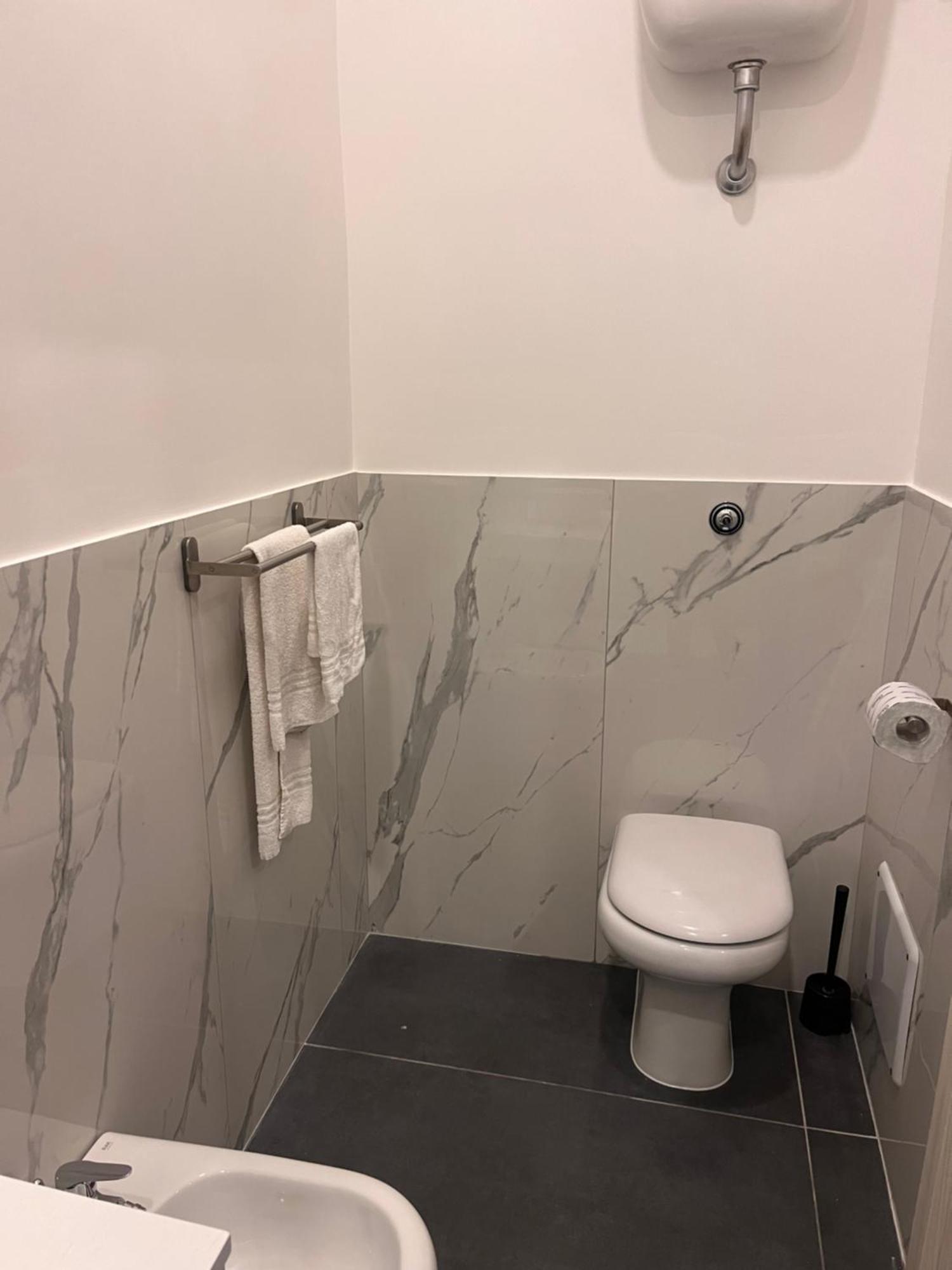 Oceania Hotels Napoli Luaran gambar