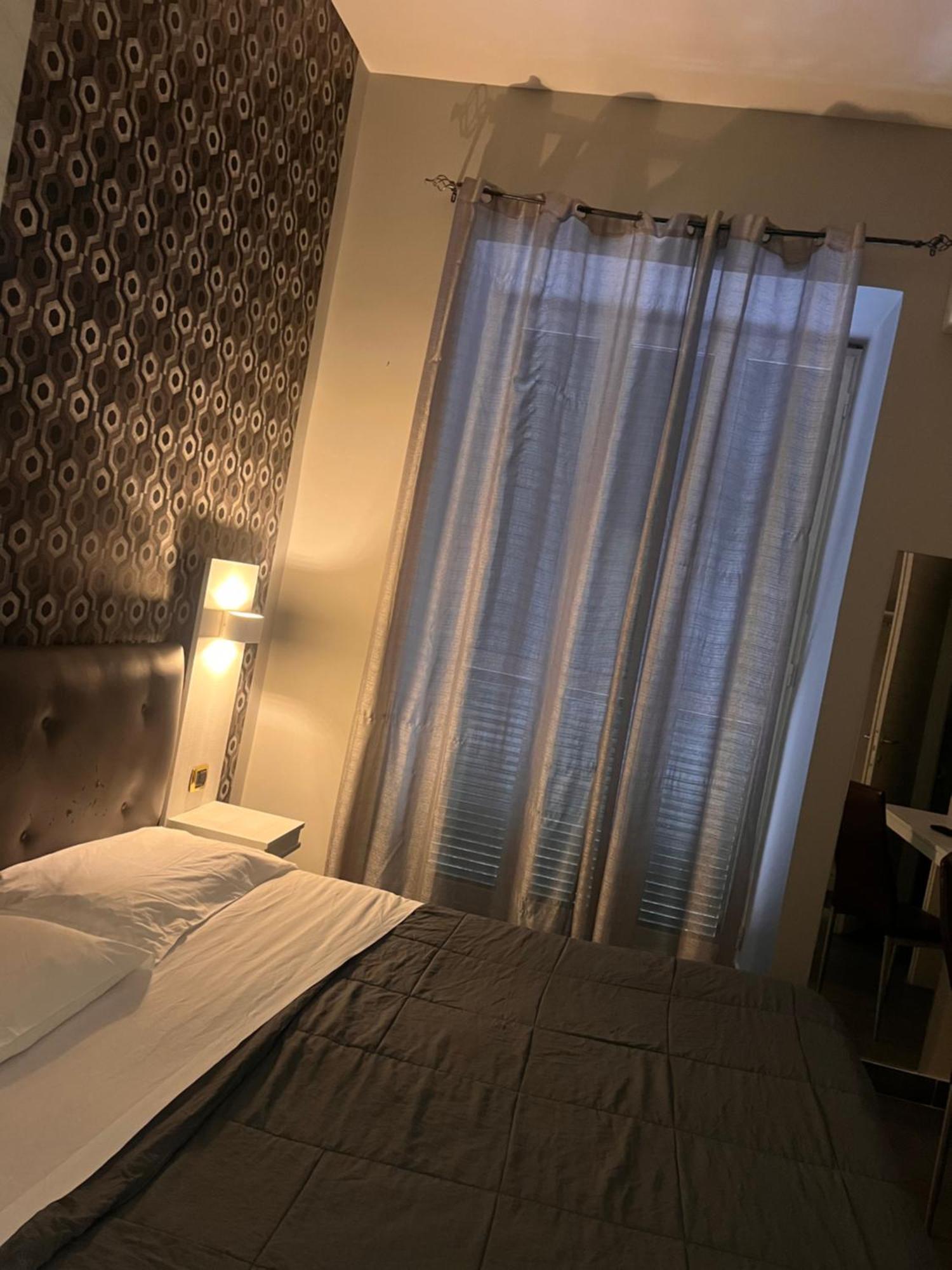 Oceania Hotels Napoli Luaran gambar