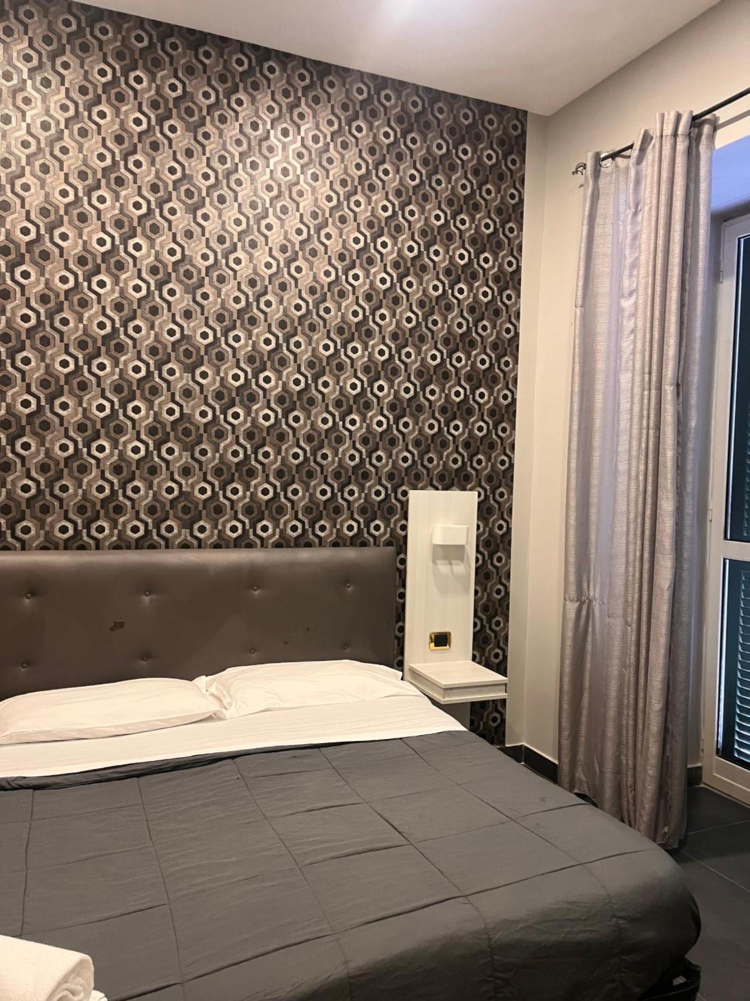 Oceania Hotels Napoli Luaran gambar