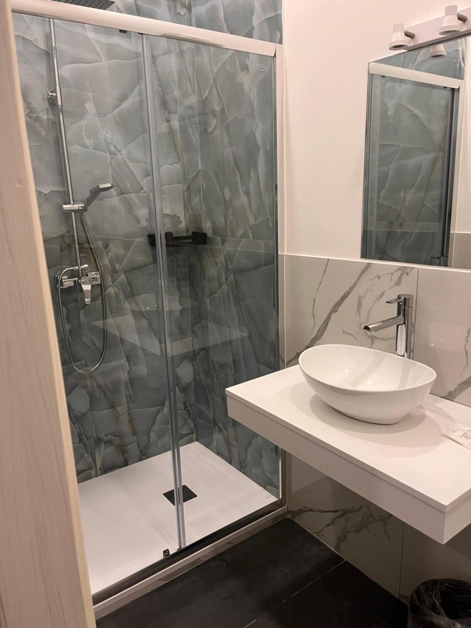 Oceania Hotels Napoli Luaran gambar